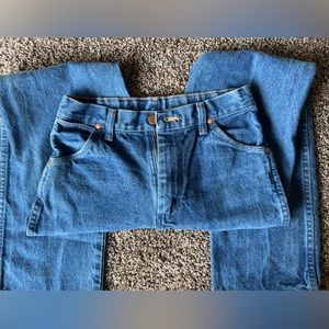 Womens -or juniors- wrangler jeans
